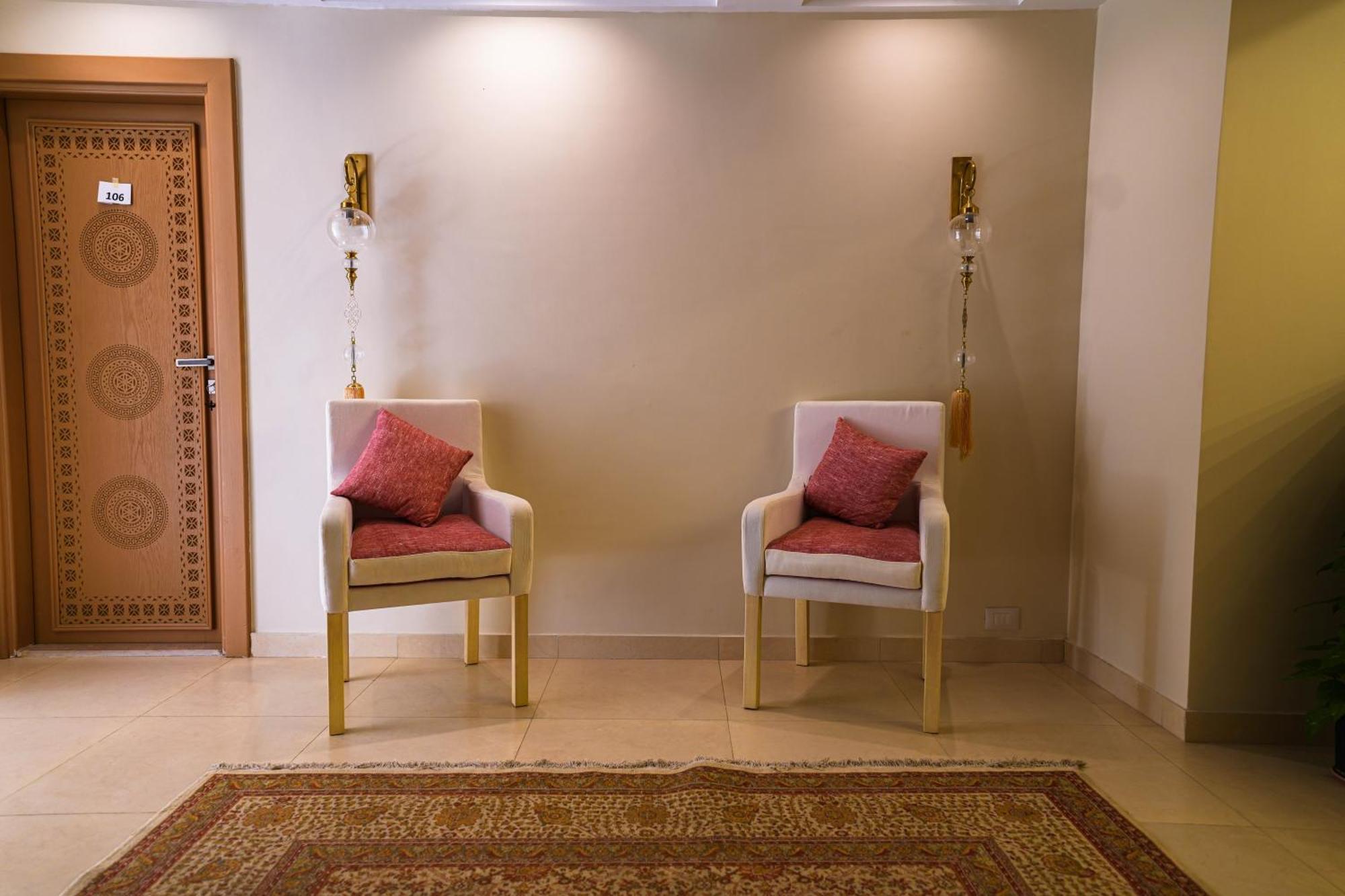 Doudou Pyramids View Hotel Kafret el-Gabal Extérieur photo