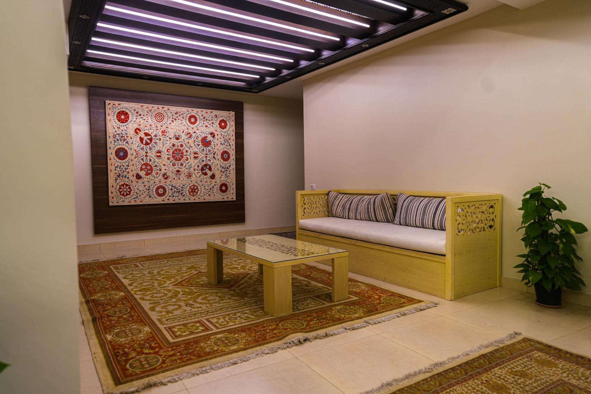 Doudou Pyramids View Hotel Kafret el-Gabal Extérieur photo