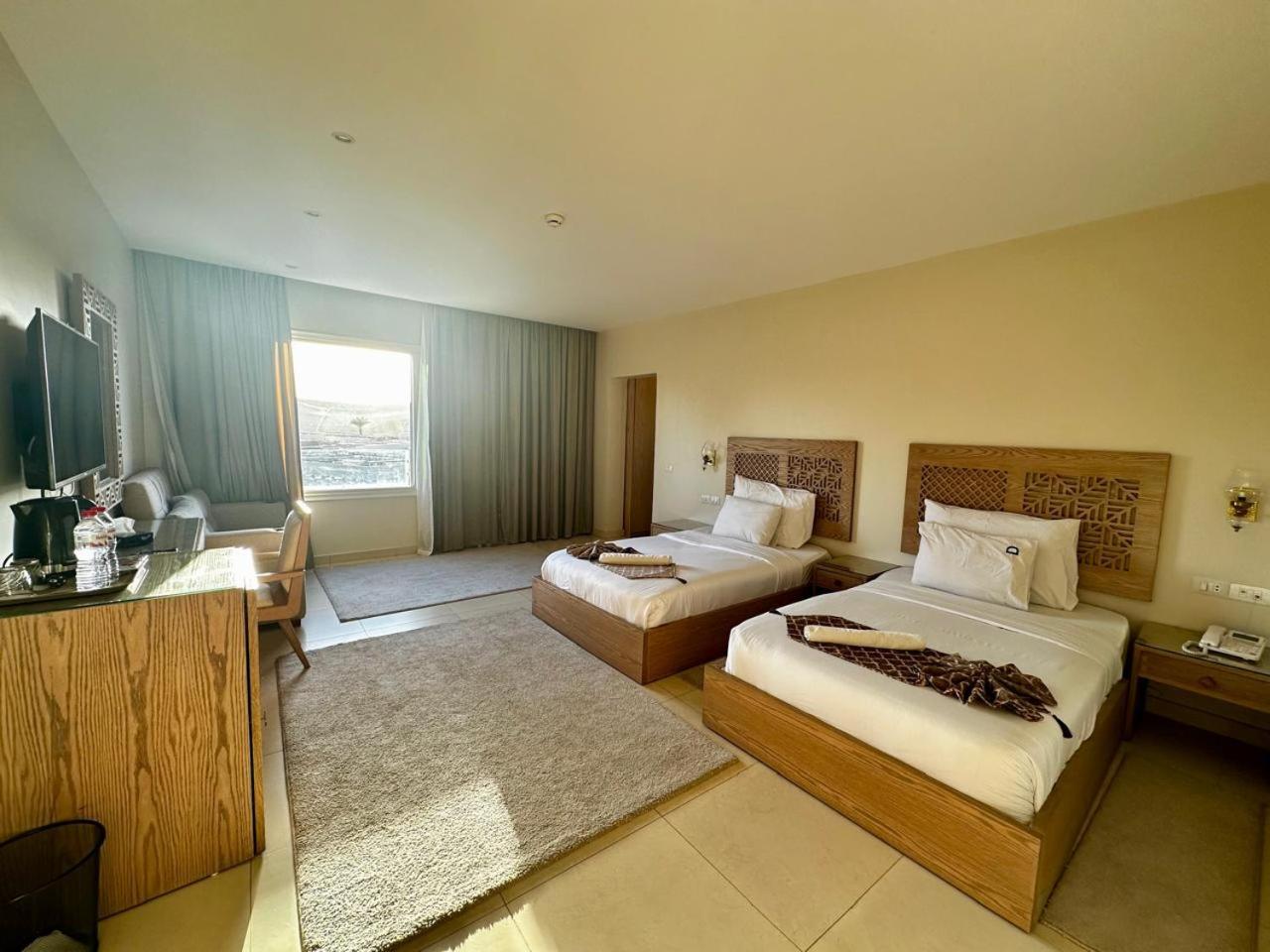 Doudou Pyramids View Hotel Kafret el-Gabal Extérieur photo